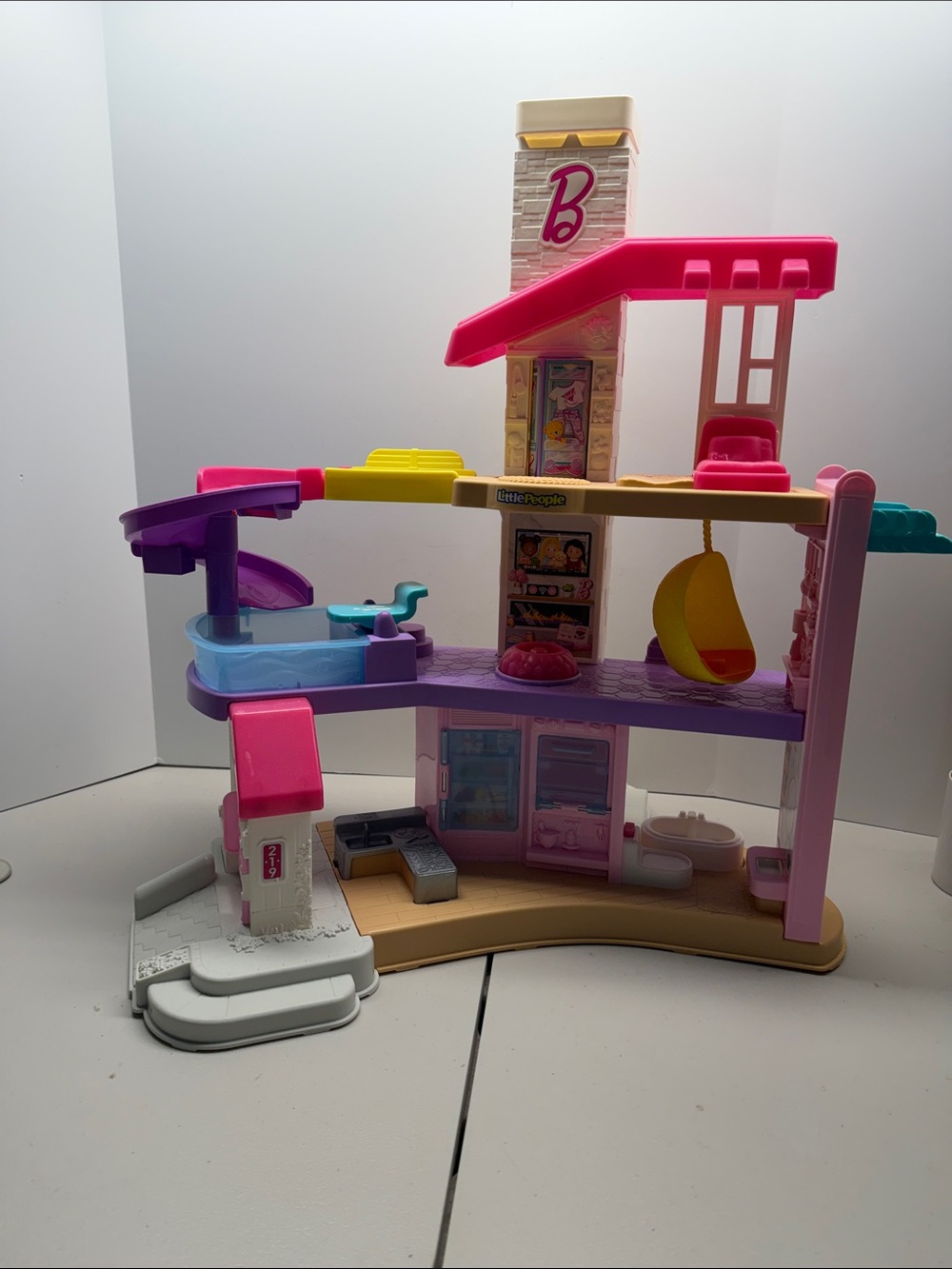 Fisher-Price Little People Barbie Little Dreamhouse Interactive Playset. Working
